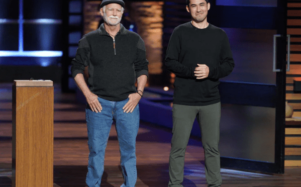 EyeWris Reading Glasses gain popularity after Shark Tank