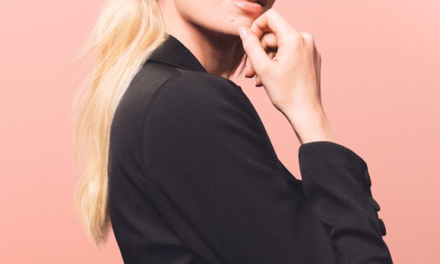 Carolina Herrera Fall/Winter 2023 Eyewear Collection