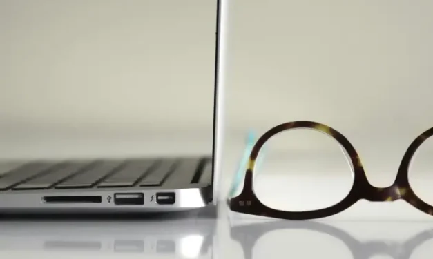 How eyewear companies are leveraging AI, AR, and the metaverse