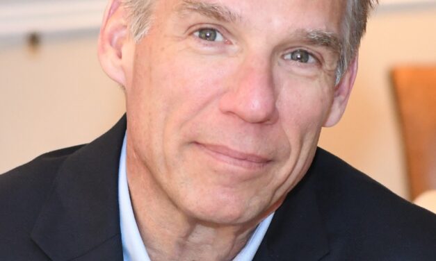 CooperVision Names Steven Robins as President, Americas