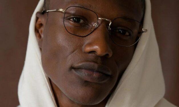 Men vs. Women in Style: How Smart Eyewear Brings Balance to Digital Life