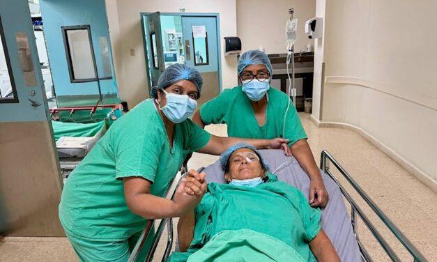 Vancouver Island ophthalmologist travels to Panama to perform cataract surgeries