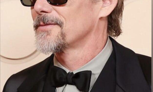 ETHAN HAWKE wearing ANDY WOLF at the Oscars